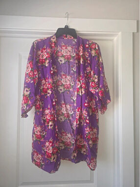 Short sleeve mini robe